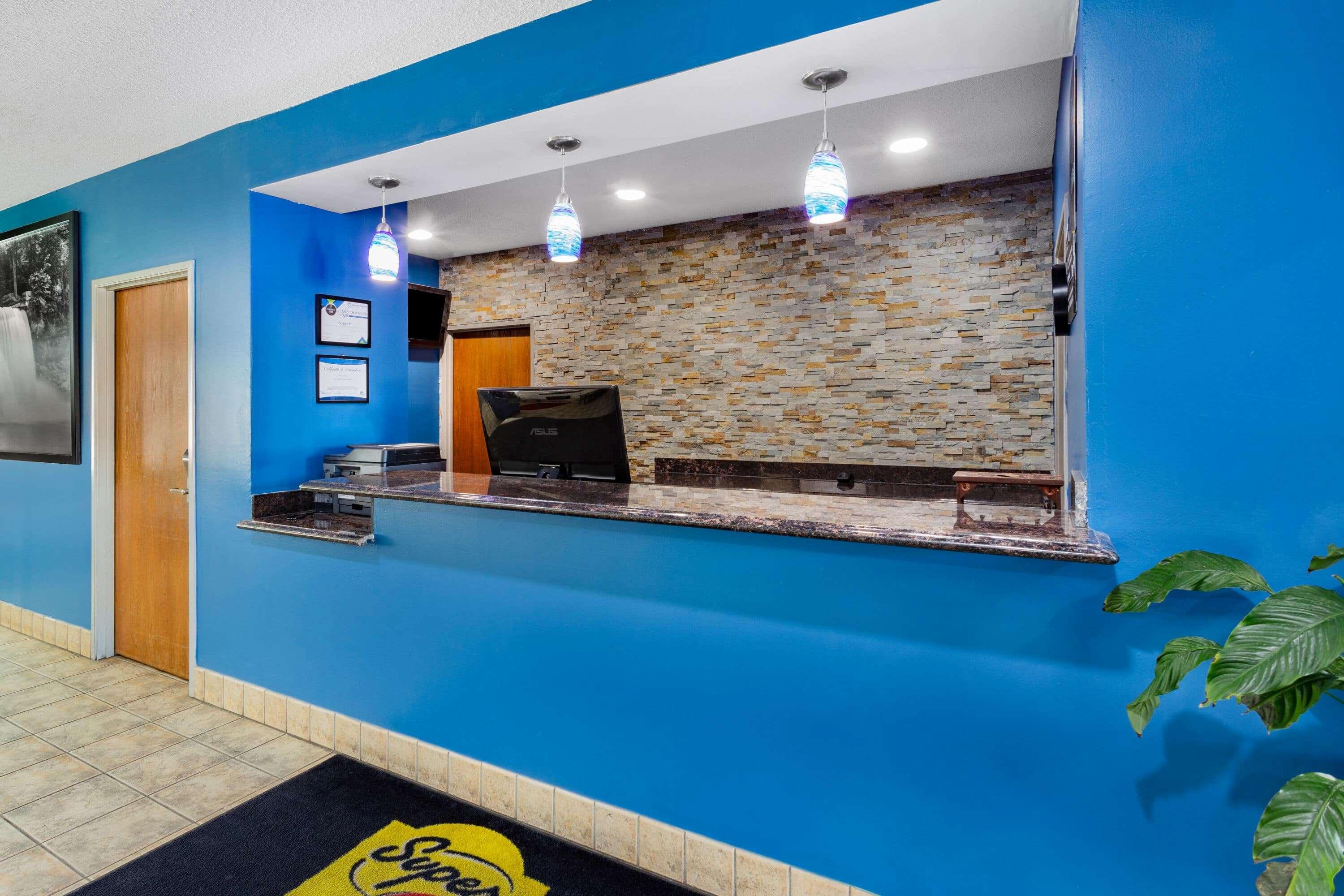 Super 8 By Wyndham Kokomo Exterior foto